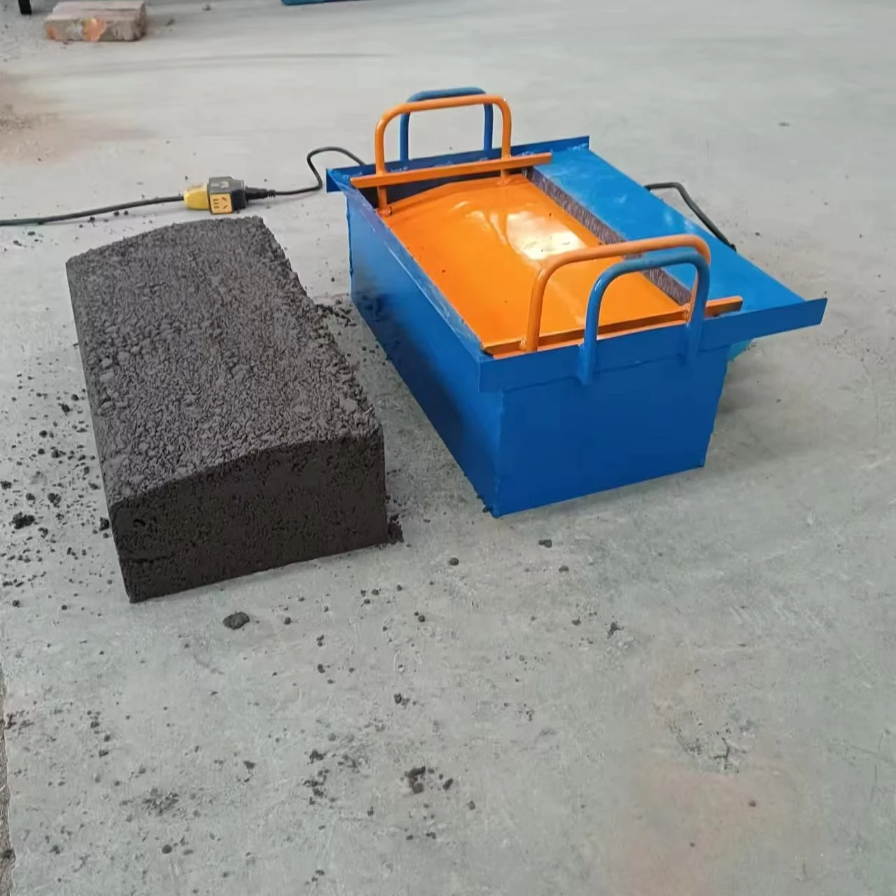 Portable Manual Cement Brick Production Line Machine Non-Burning Two Standard Solid Bricks Easy Operation Motor Core Components