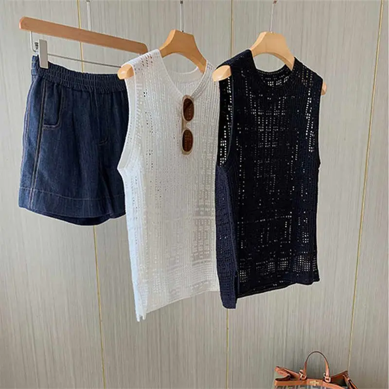 Summer New Style Versatile High-quality Sleeveless Crocheted Hollow-out Tank Top with a Cool Look