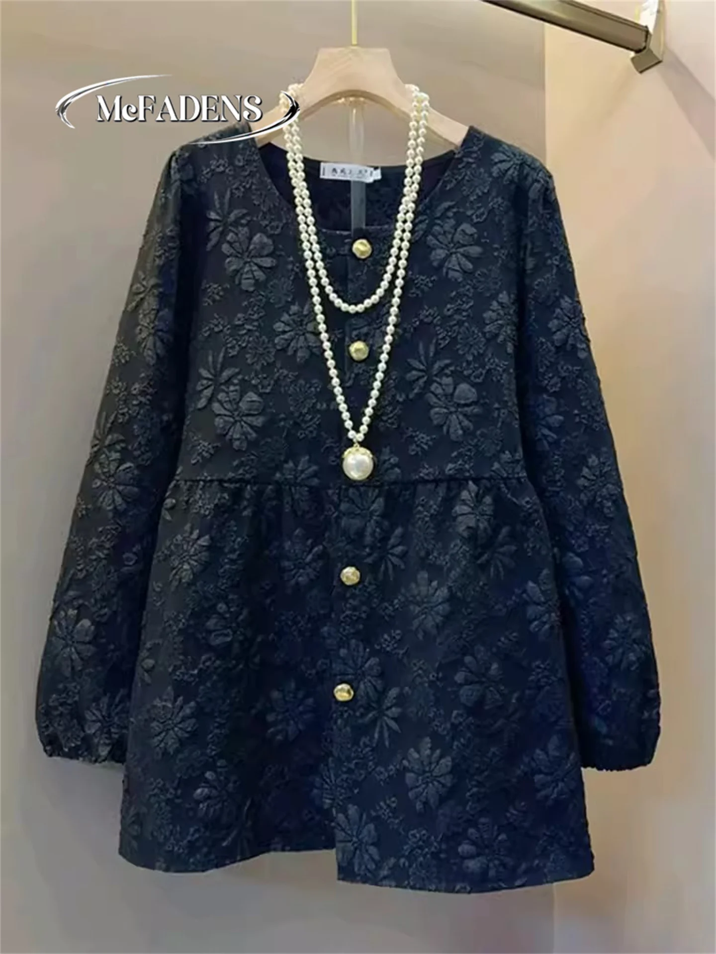 

Модная повседневная рубашка с длинным рукавом больших размеров для женщин: скрывает недостатки, подчеркивает фигуру. Новинка весенней коллекции. Универсальная модель для женщин больших размеров.