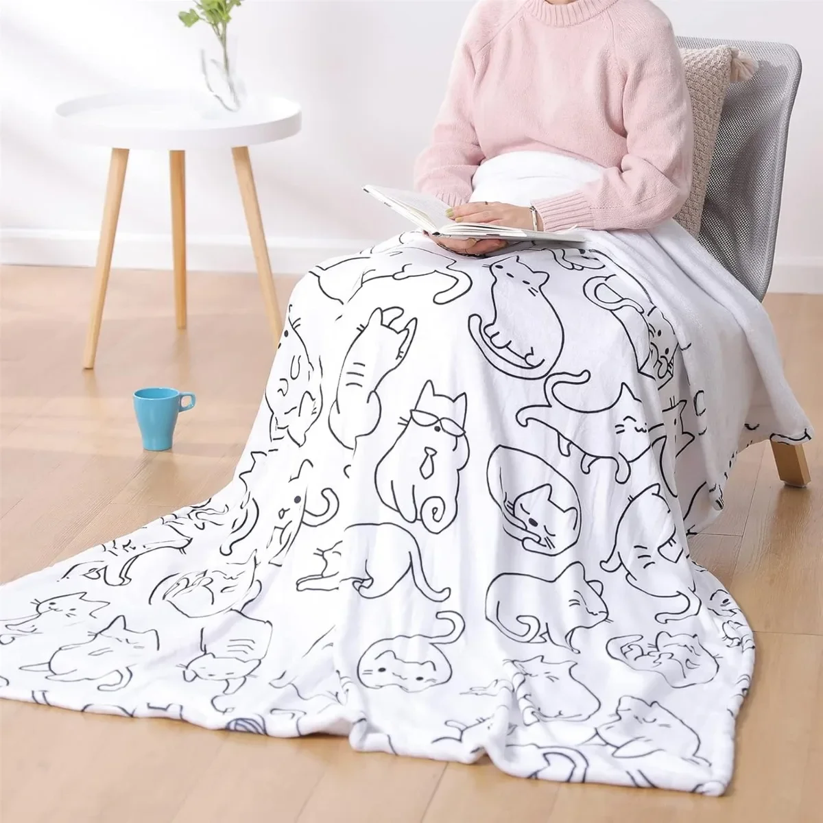 Sviuse Cat Blanket Twin Size Blanket Cat Gifts for Cat Lovers Soft Flannel White Cats Pattern Throw for Girls Women Kids