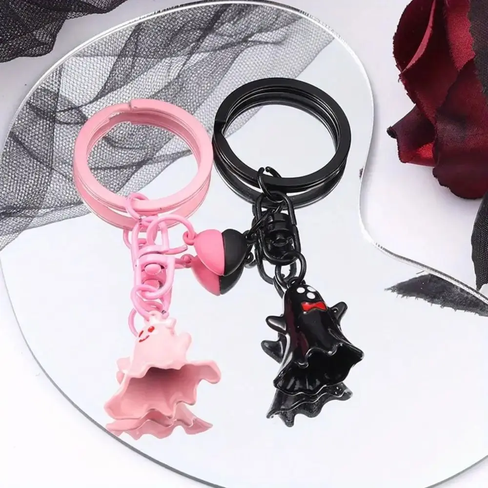 1Pair Creative Bag Hanging Halloween Ghost Keychain Cute Ornaments Magnetic Ghost Pendant Couple Lovers Key Rings Bag Decor