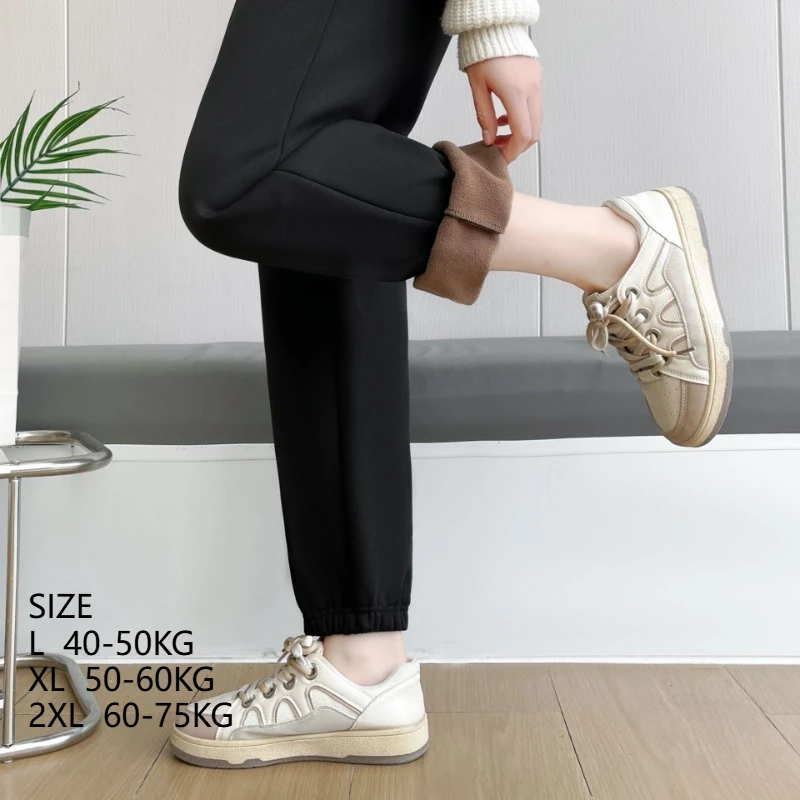 Pantaloni sportivi da donna in pile Pantaloni casual con ricamo a contrasto di colore Peluche Addensare Pantaloni Harem Pantaloni sportivi elastici a vita alta