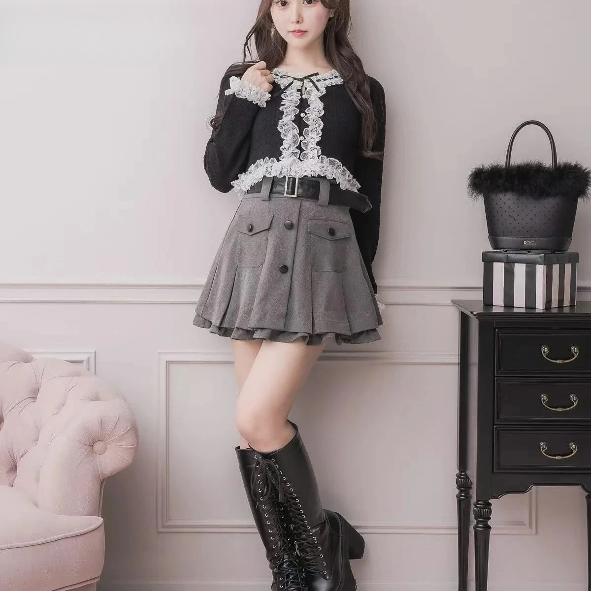 

Новый осенний вязаный кардиган в японском студенческом стиле с круглым вырезом, на пуговицах, с кружевными вставками и бантом