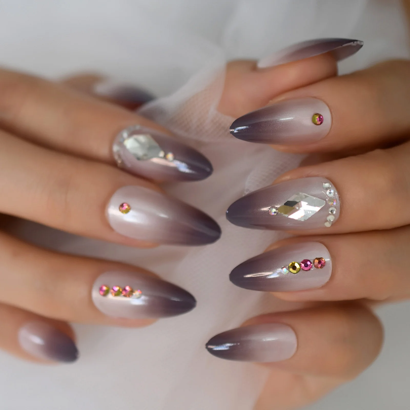 3D Crystal Diamond Gradient Almond Press On Nails Ombre Grey False Nail Glossy Full Cover Fake Nails Tips for Women and Girl