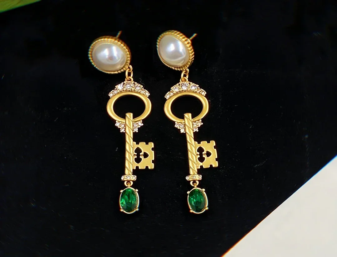 

Fashion trend brand exquisite key earrings