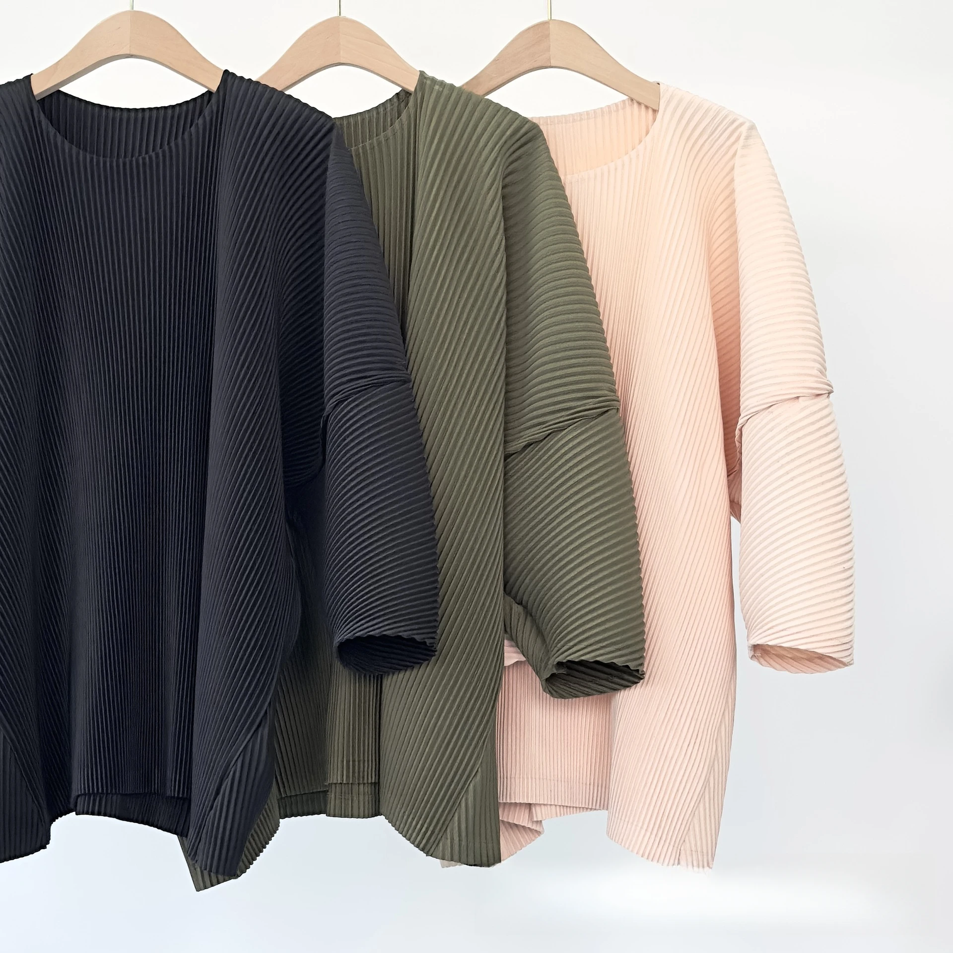 Miyake Pleated Tide Sweater 2025 Spring and Fall Japanese Men and Women with The Same Casual Loose T-shirt Pleated Tops