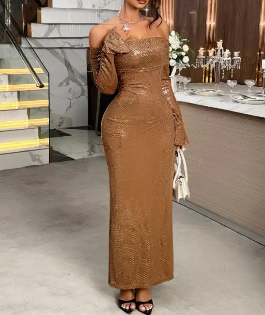 

2025 Autumn and Winter Vacation High-End Long Sleeved, Hip Hugging, Long Skirt Dress for Women