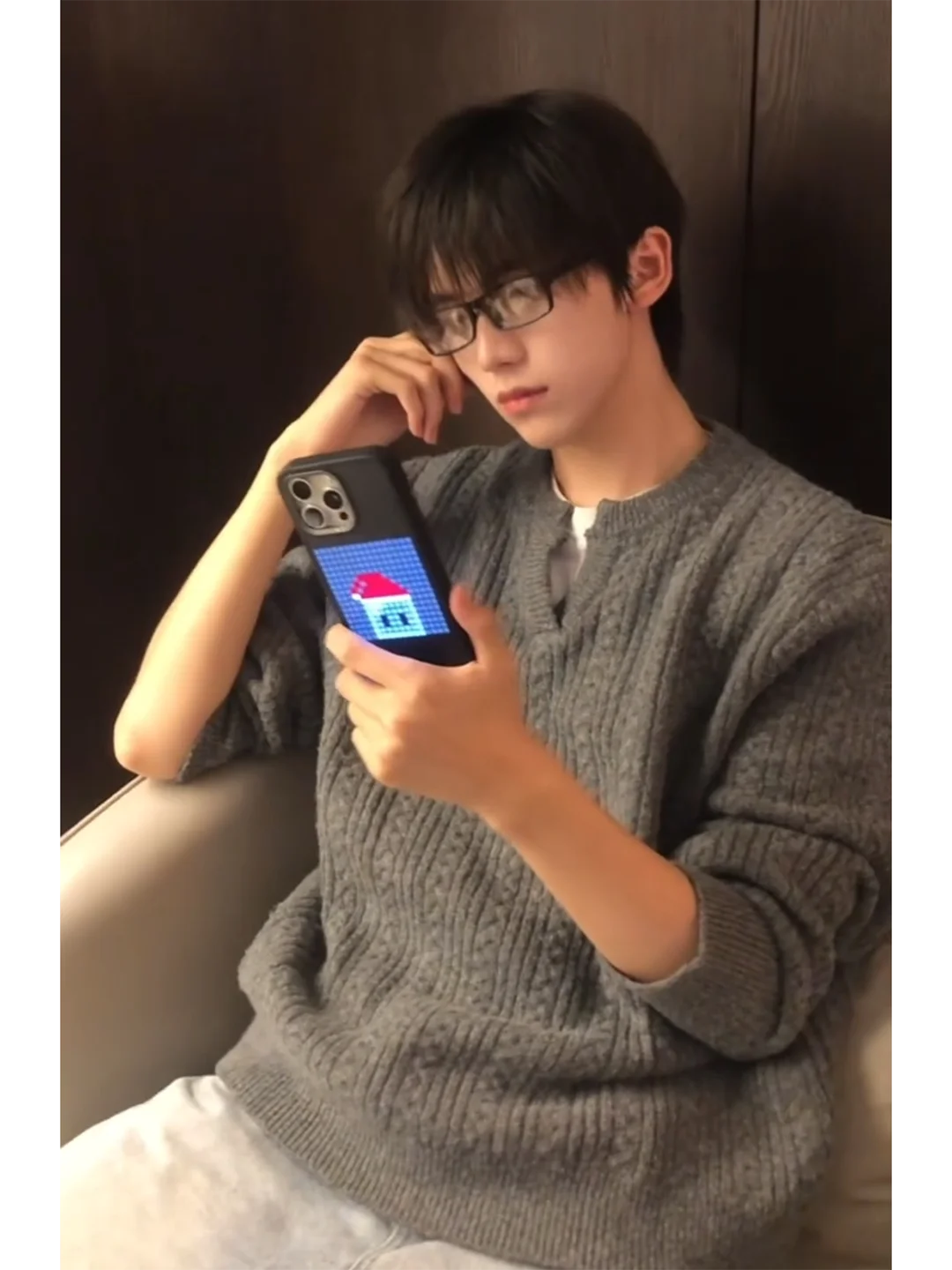 

Корейский серый твидовый свитер с V-образным вырезом для мужчин, осенне-зимний, утепленный, базовый трикотажный джемпер в стиле кэжуал для города