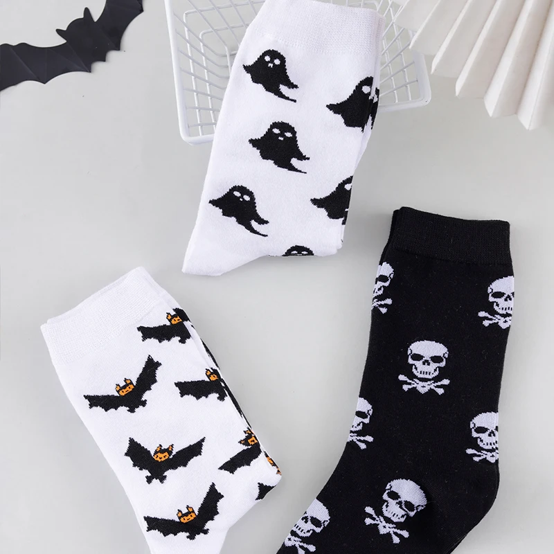 1/3/6 Pairs Random Women Cool Halloween Cartoon Pattern Comfortable Breathable Mid-Calf Socks