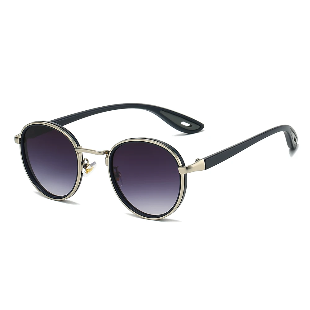 GM LUMIAS Vintage Round Sunglasses with Gradient Lenses in Grey