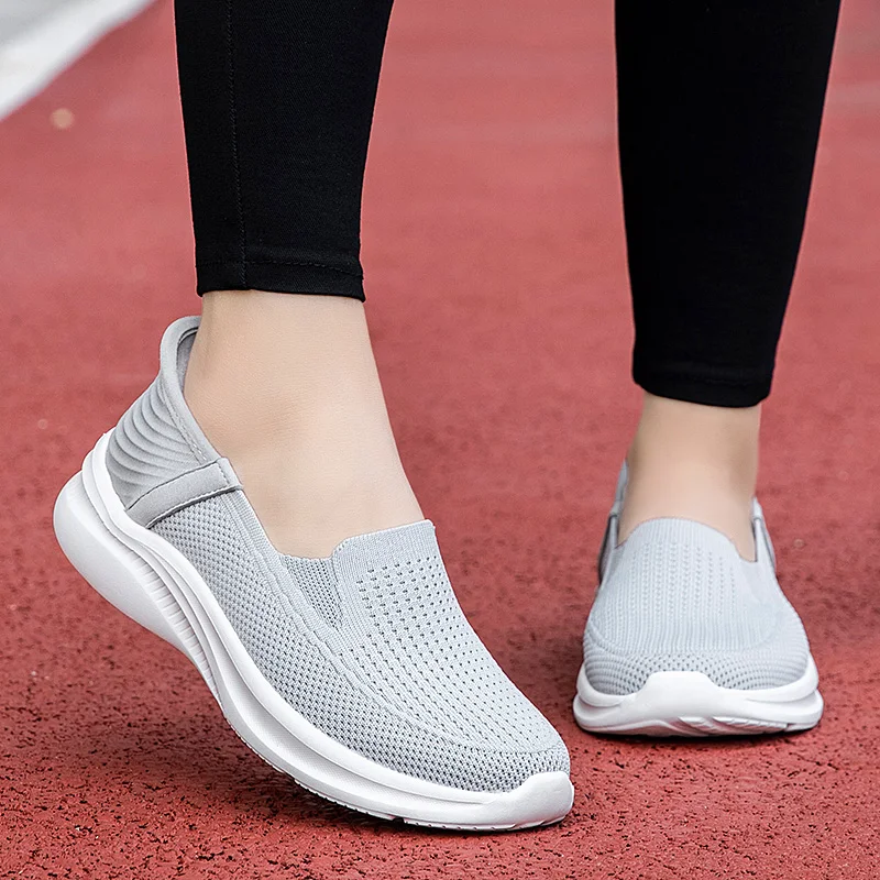 Scarpe da passeggio da donna Fitness mocassino in rete leggera sport estivi appartamenti comodi all'aperto Sneakers traspiranti sandali di grandi dimensioni 35-41