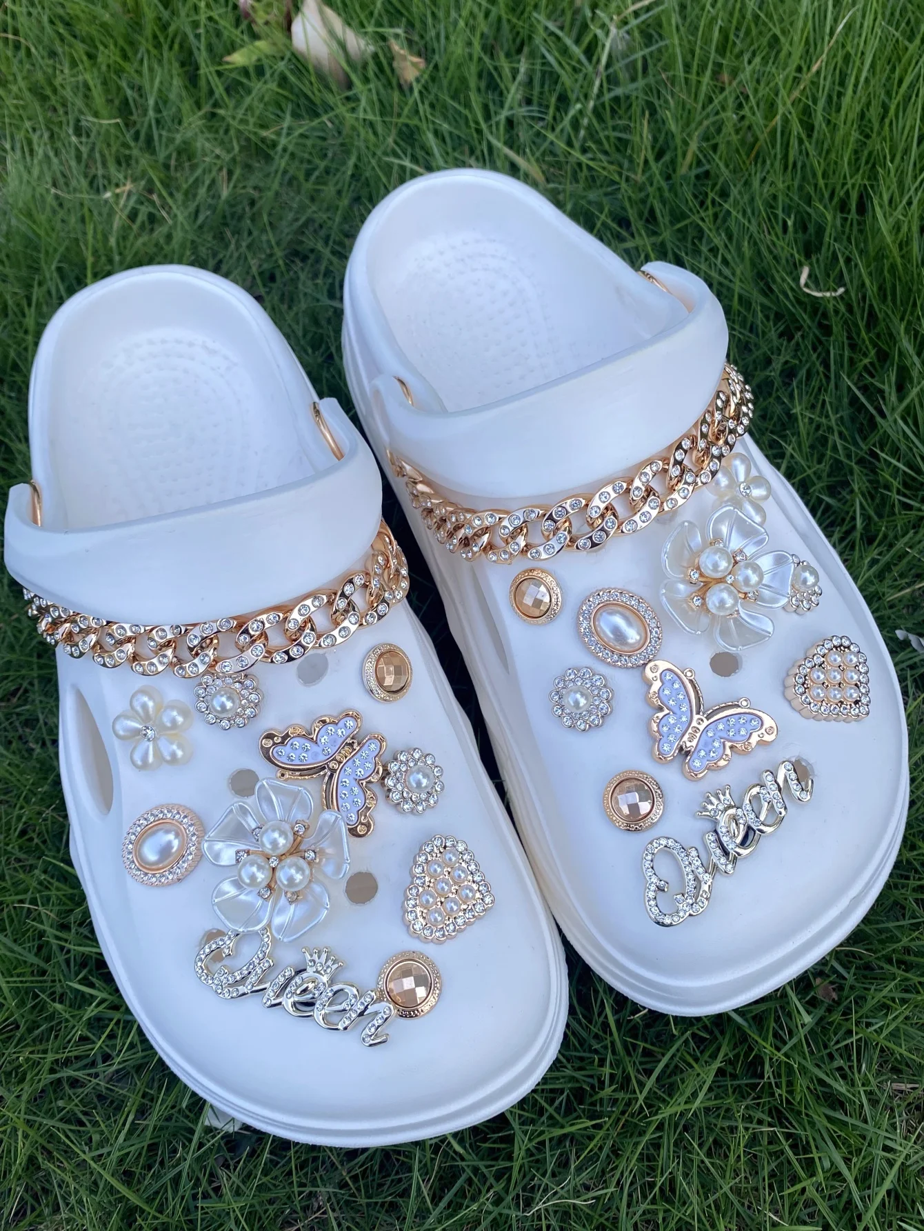 

22 шт., золотая камелия, бабочка в форме сердца, пятилепестковая цепочка с цветком, пряжки для обуви из АБС-пластика, украшения «сделай сам», подходят для