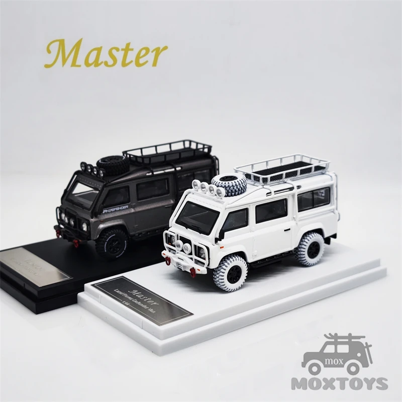 

Master 1:64 LandRover Defender Van Snow White /Matte grey w/Roofrack & Accessories Diecast Model Car