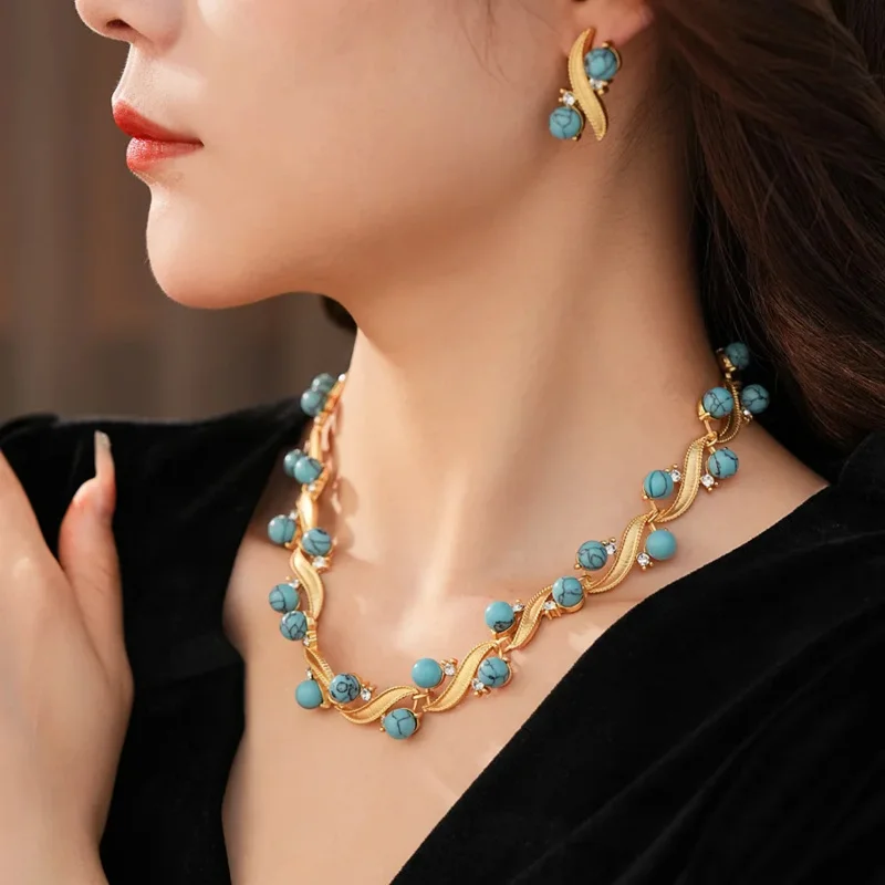 

Medieval Vintage Jewelry Set Silver Needle Diamond Turquoise Ear Studs Luxury Retro Design Necklace for Women Ornament