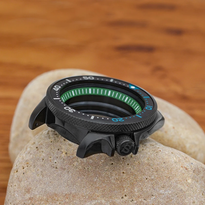 Mod SKX007 carcasa negra dorada fundas de reloj aptas para movimiento NH35 NH36 corona de cristal de zafiro a 3,8 20ATM reloj resistente al agua