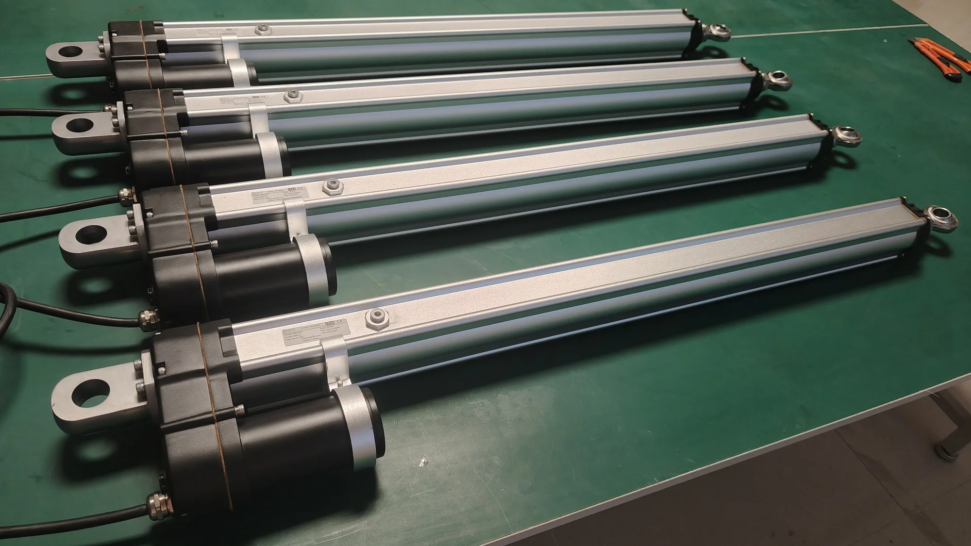 EWELIFT NKLA72 15000N Heavy Duty Industrial Solar Tracker Gear Motor Electric Linear Actuator for Industry Solar Applications AA