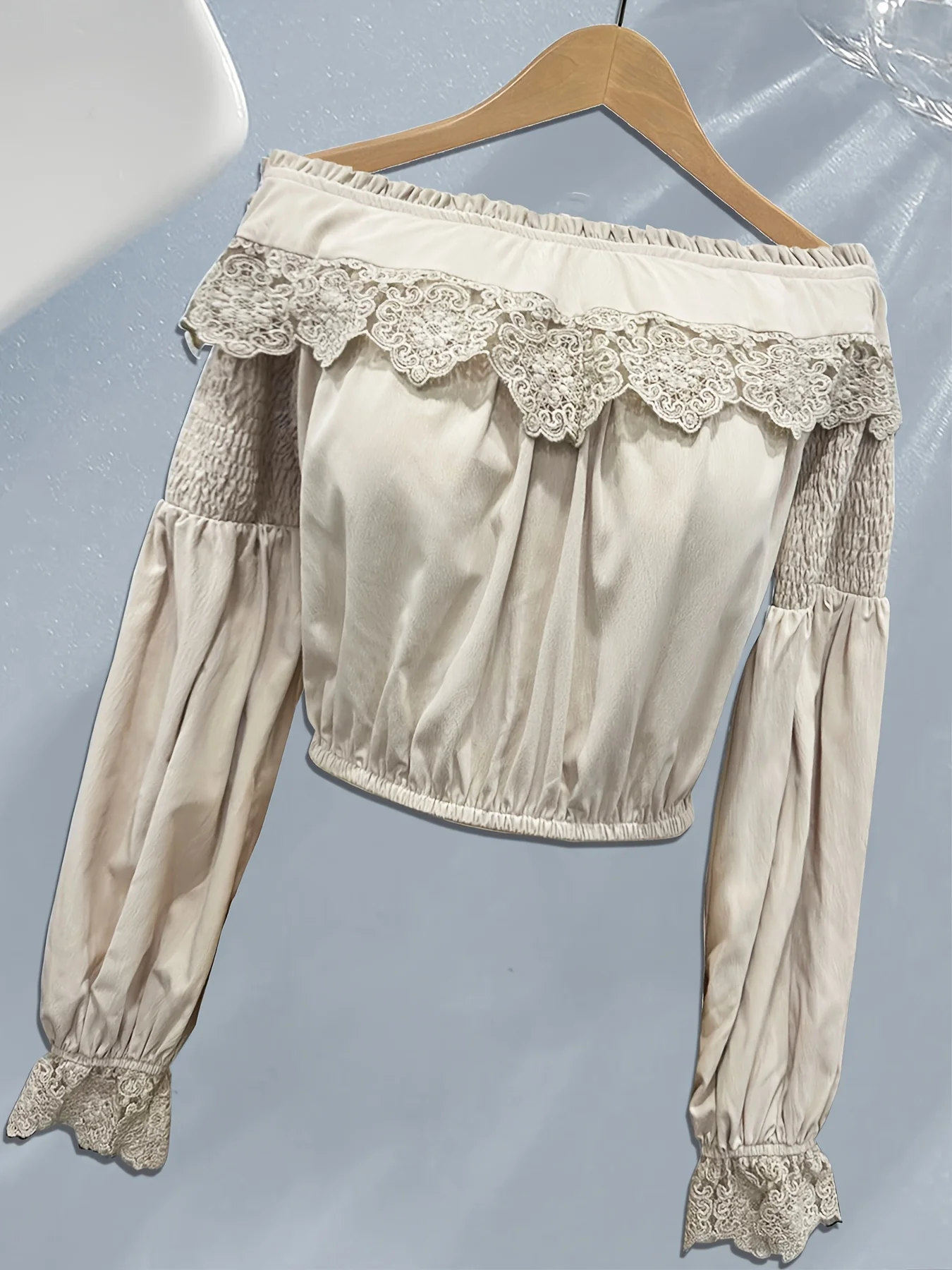 Women Off Shoulder Shirt Blouse Lace Ruffle Cropped Top Lantern Sleeve Autumn Elegant Casual Retro Ethnic Blouse Shirts 2025