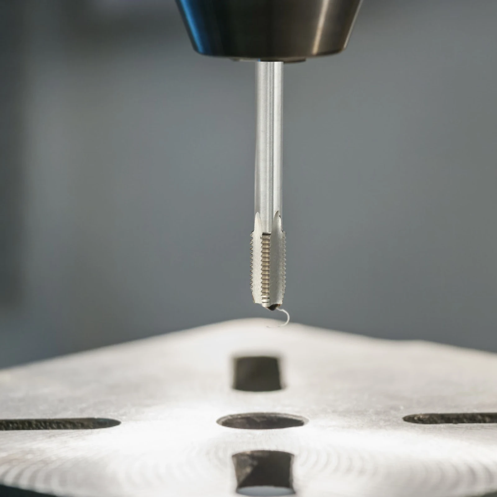 

Drilling Machines For Machining Shallow Holes Extra Long Tap High Speed Steel Tap Uncoated Taps Wear Resistance