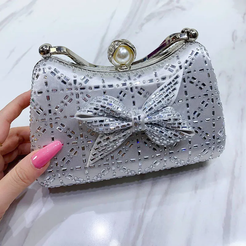 2024 New Fashion Banquet Exquisite Party Pearl Design Ladies Bowtie Rhinestone Embellished Elegant Silver Small Women Clutch Bag