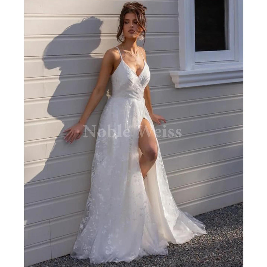 Robes de mariée en dentelle pour femmes, col en V, robe de patients Boho, robe de mariée de plage avec train de balayage personnalisé