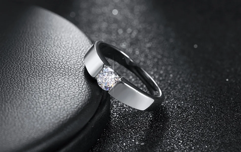 Wholesale Street Versatile Jewelry 925 Sterling Silver Rings for Women Accessories Lovely Crystal Water Drop Wedding Party