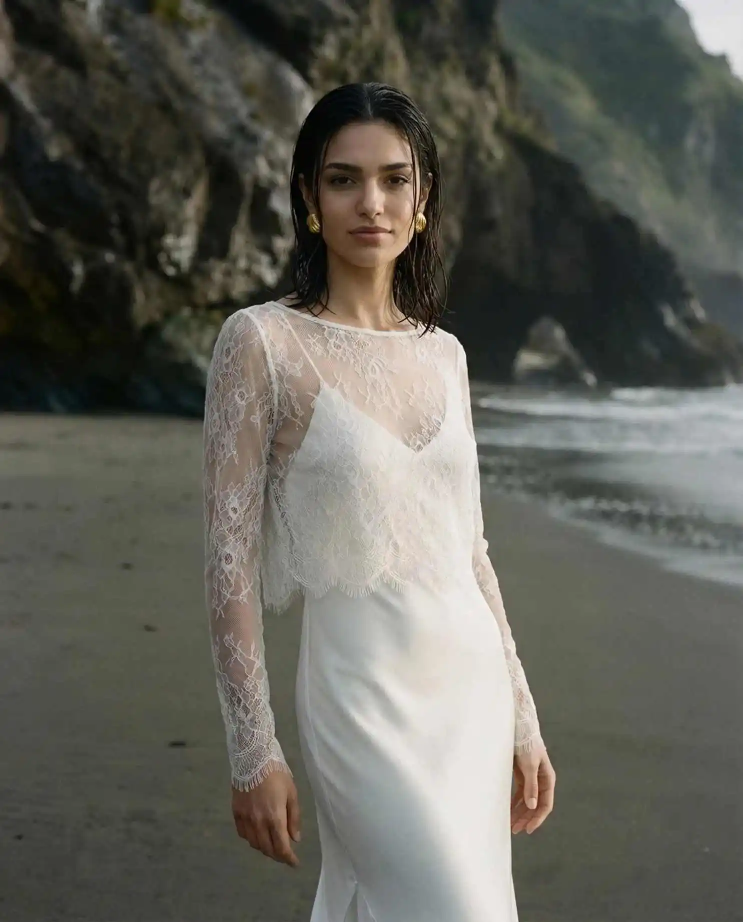 Delicate Bohemian Bridal Jackets Round Neck Sheer Floral Lace Long Sleeve Cropped Bolero Scalloped Wedding Bridal Shoot