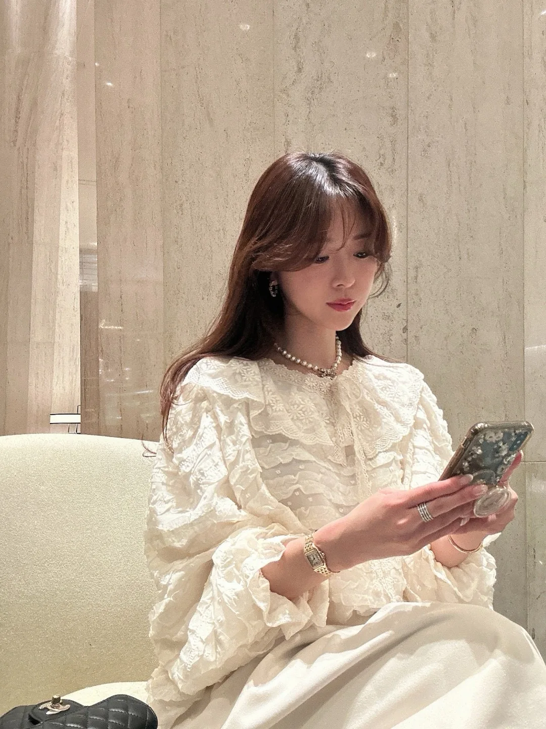 

Женский топ с кружевной отделкой, новинка весна-осень, элегантный, с многослойным дизайном и цветочным узором, антивозрастной эффект