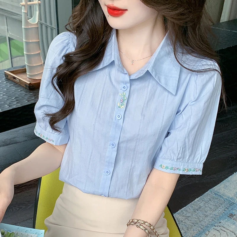 Summer New Fashion Short Sleeve Shirt Embroidered Blouse White Blue Tops