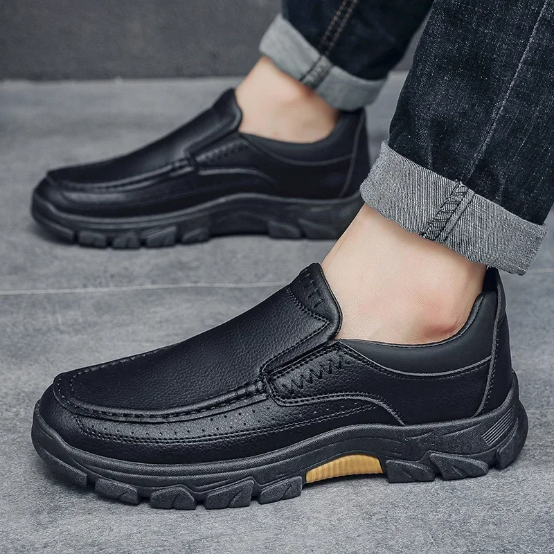 Men's Hand-Stitched Fashion Loafers Solid Color Low-Top Casual Shoes Simple Trendy Slip-On Sneakers, Men's Shoes for All Seasons