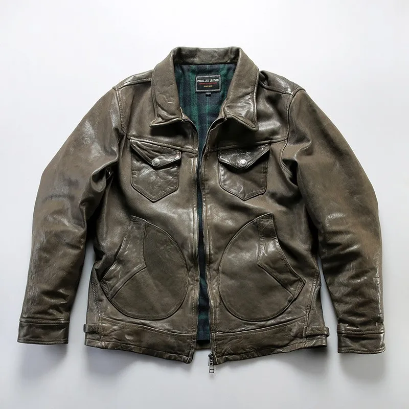 A fully vegetable-tanned heavily washed pleated leather for men with lapel and casual