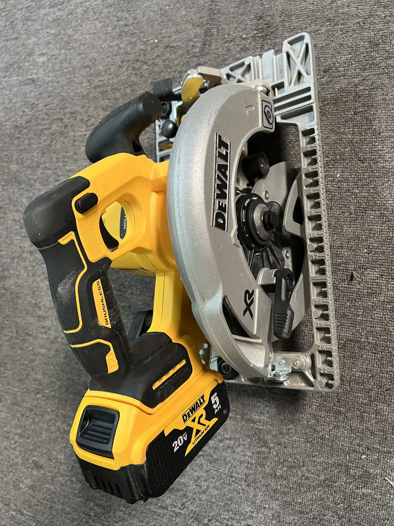 DEWALT DCS572N 18V Rail saw  Cordless Circular Saw Includes 5.0AH batterysecond-hand