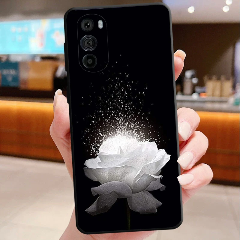 

Phone Case For Motorola Edge 50 40 Pro 60 50 40 30 Ultra Neo Fusion Moto G85 G72 G53 G54 G84 G13 G32 Rose in the dark
