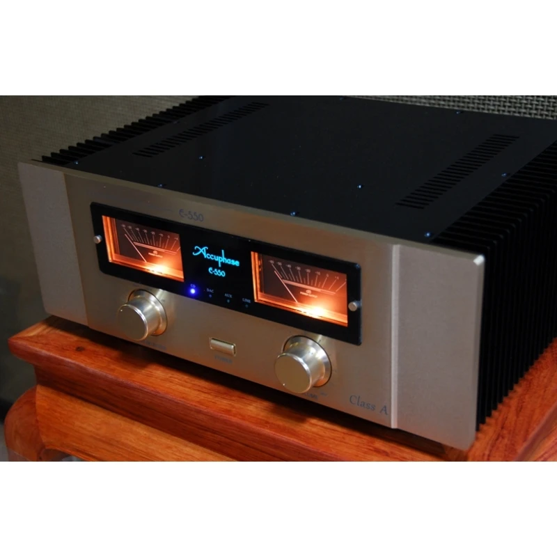 Copy Accuphase E-550 - Pure Class A Operation, 30W at 8Ω