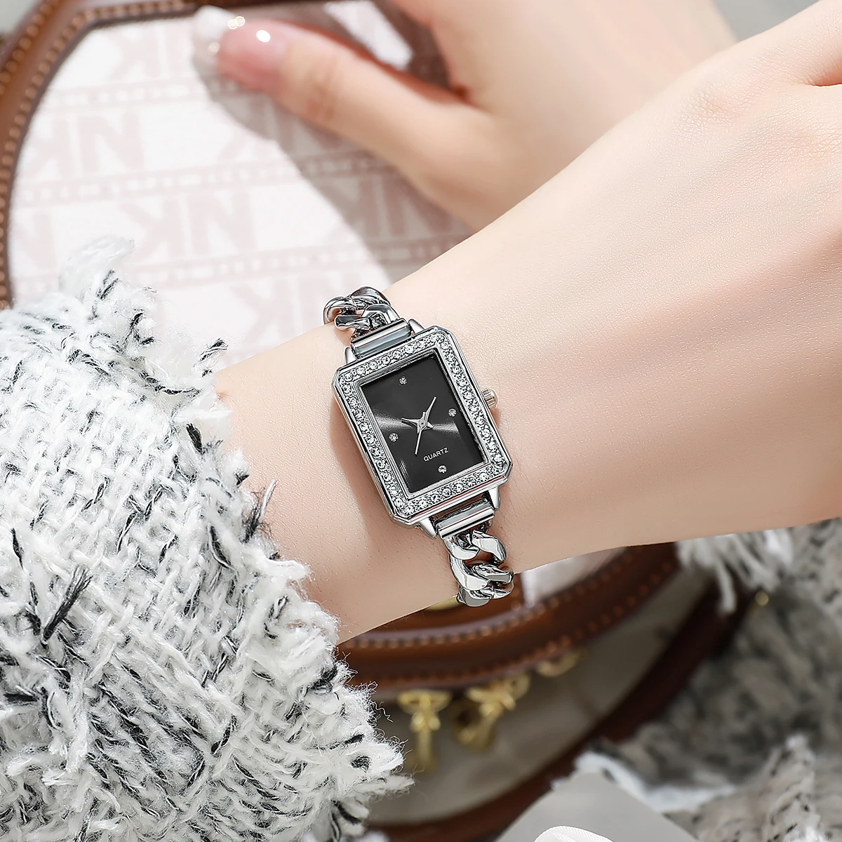 Small fragrant square bracelet watch simple retro women's diamond-encrusted watch Fashion trend small watch women