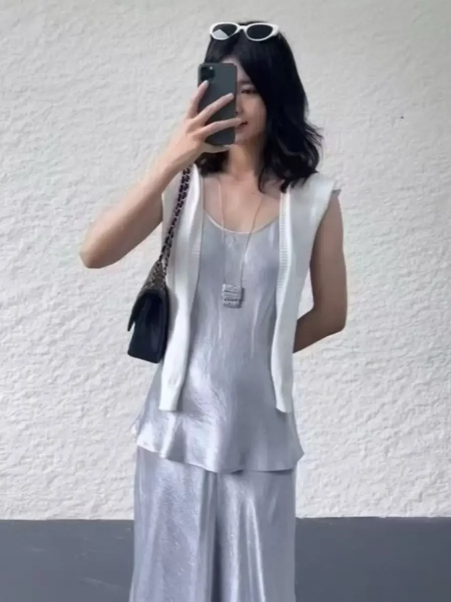 

Ladies Glossy 100% Acetate Set Round Neck Sleeveless Camisole Top + High Waist Trumpet Skirt Sexy Suits