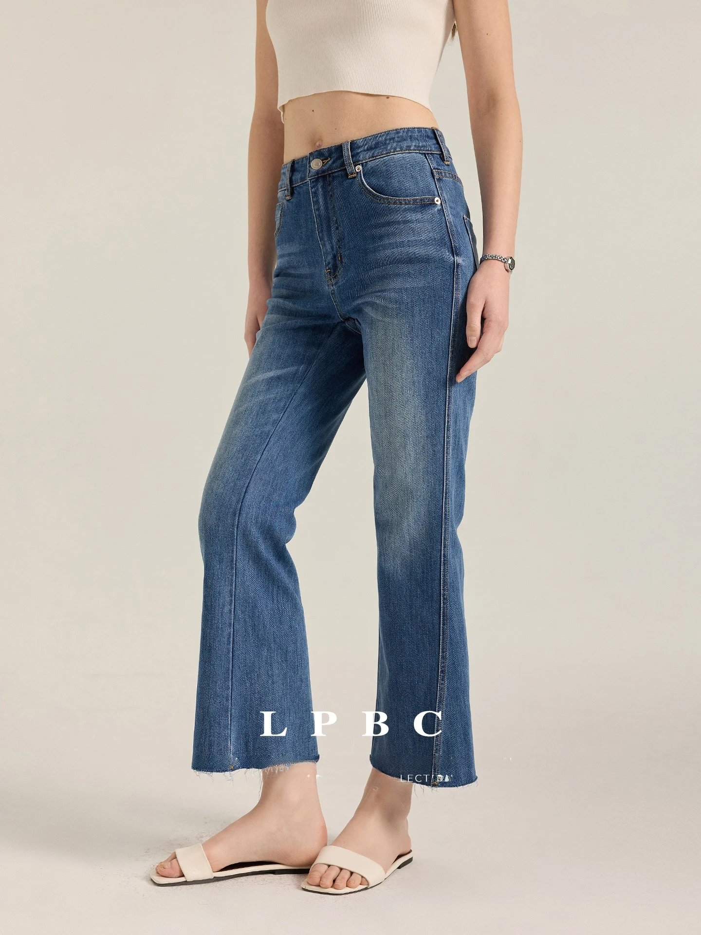 

High Waist Bell Bottom Jeans Frayed Hem Italian Intellectual Loose Feel Spring Summer Nine Point Cotton Jeans Elegant Style
