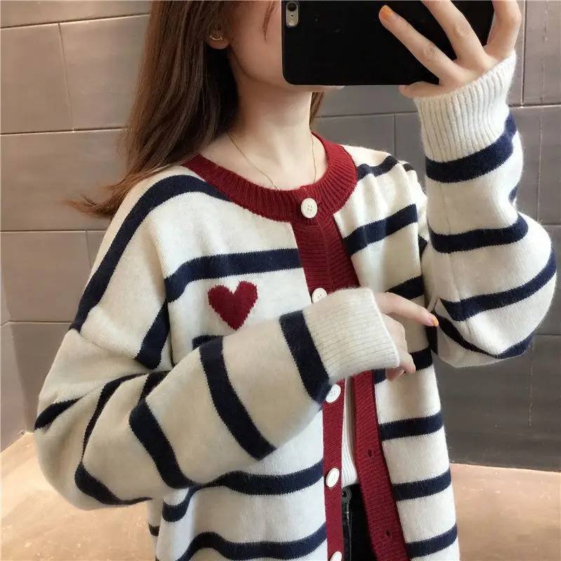 Heart-shaped striped cardigan autumn winter new women long sleeved jacket versatile round neck knitted sweater button loose