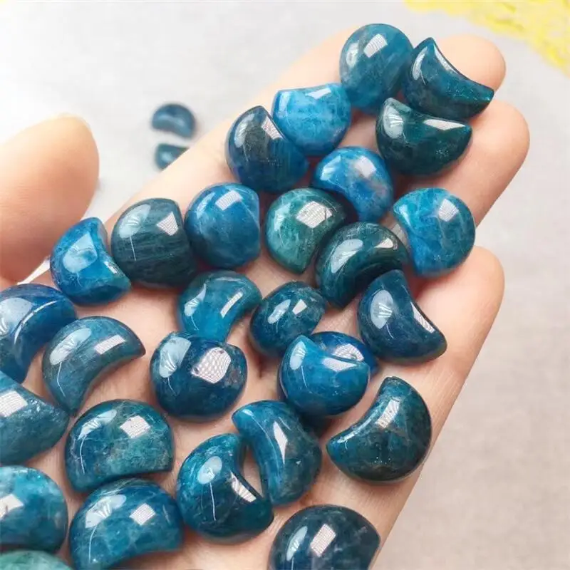 10PCS Natural Apatite Moon Pendant Crystal Stone Hand Made Carved Crystal Healing Fashion Carved Figurine Gifts 13-16MM