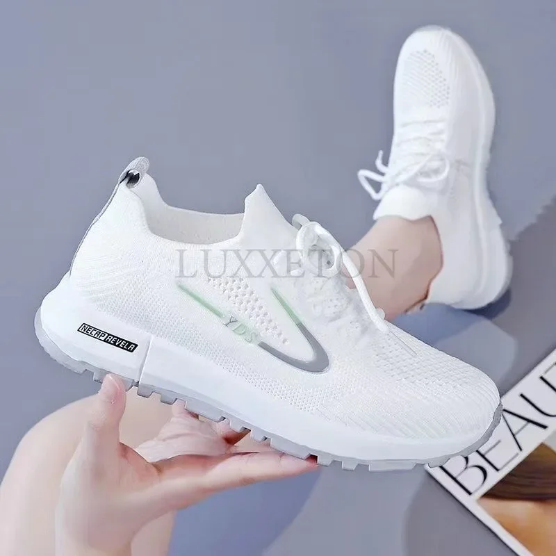 Women Flat Shoes 2024 New Fashion Autumn White Lace Up Women Casual Breathable Non Slip Thick Soled Running Sneakers