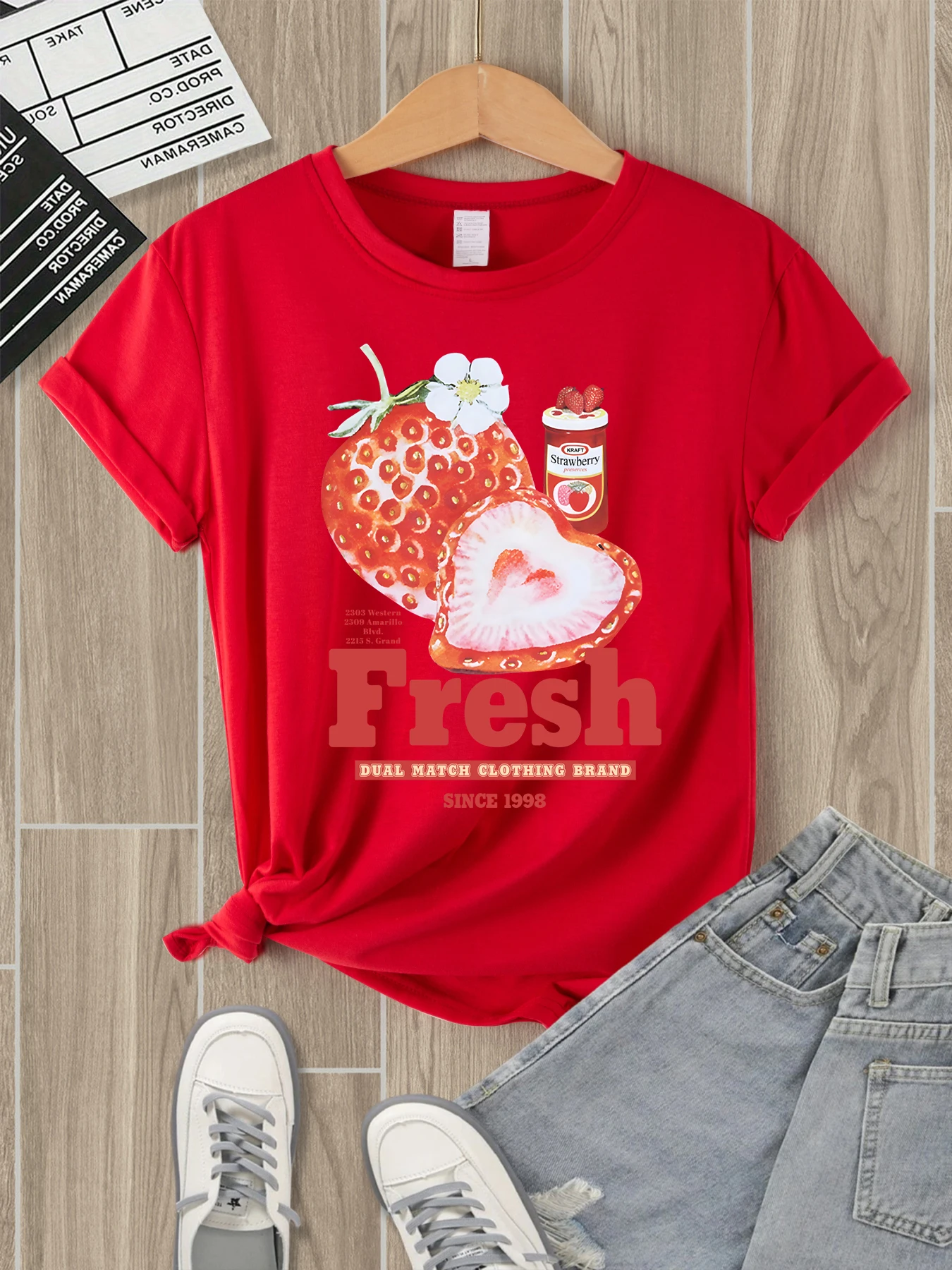 Frische Erdbeere American Retro Design Frauen T-Shirt Casual Oansatz T-shirts Sommer All-Match T Shirt Mehrfarbige Jogging Top