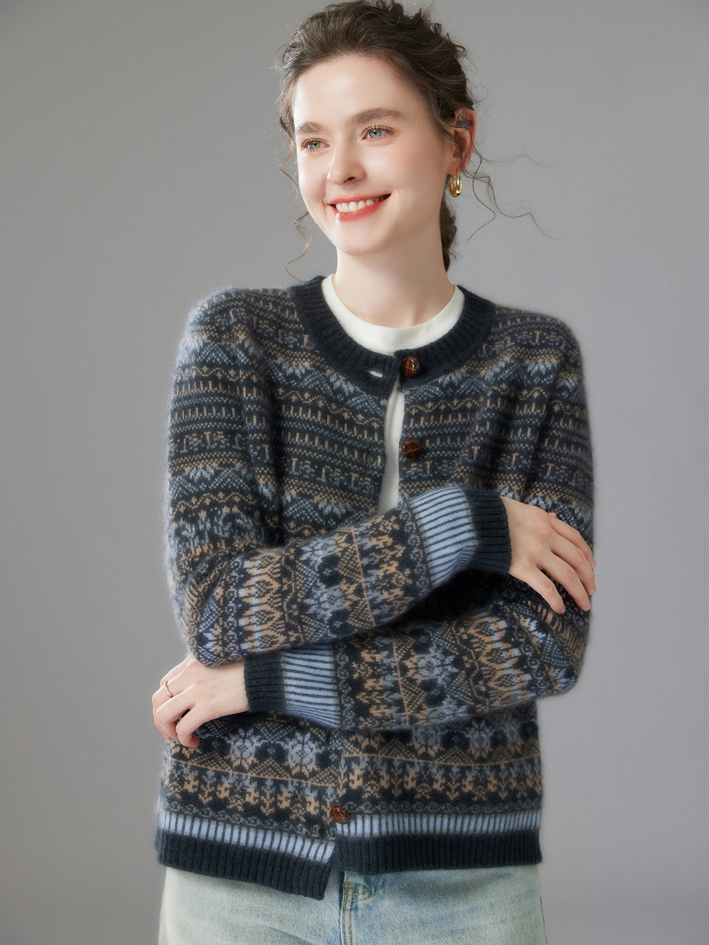 เสื้อคาร์ดิแกนแคชเมียร์แท้ 100% หนานุ่ม สไตล์วินเทจ สำหรับผู้หญิง คอทรงโอ ให้ความอบอุ่น สวมใส่สบาย เหมาะสำหรับฤดูใบไม้ร่วงและฤดูหนาว แขนยาว เสื้อถักนิตติ้ง