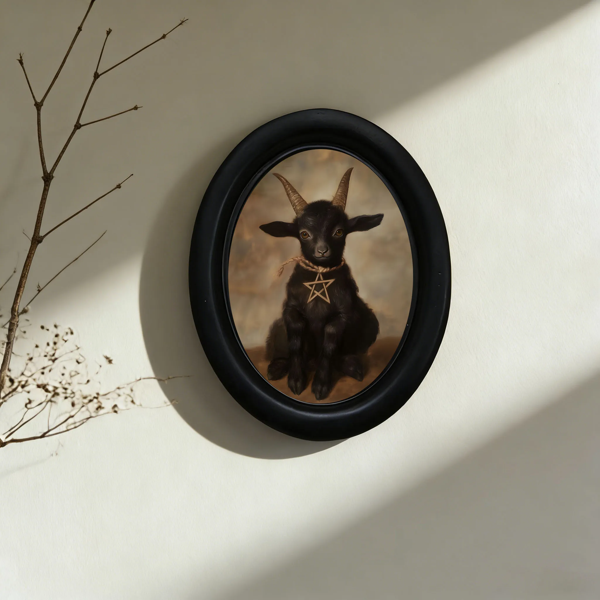 1 Piece of Vintage Pentagram Black Sheep Oval Frame Wall Decoration, Gothic Occult Wall Hanging, Retro Occult Style Niche Art Ornament, Dark Academy Style Ambiance Decoration, Gift for Occult Enthusiasts