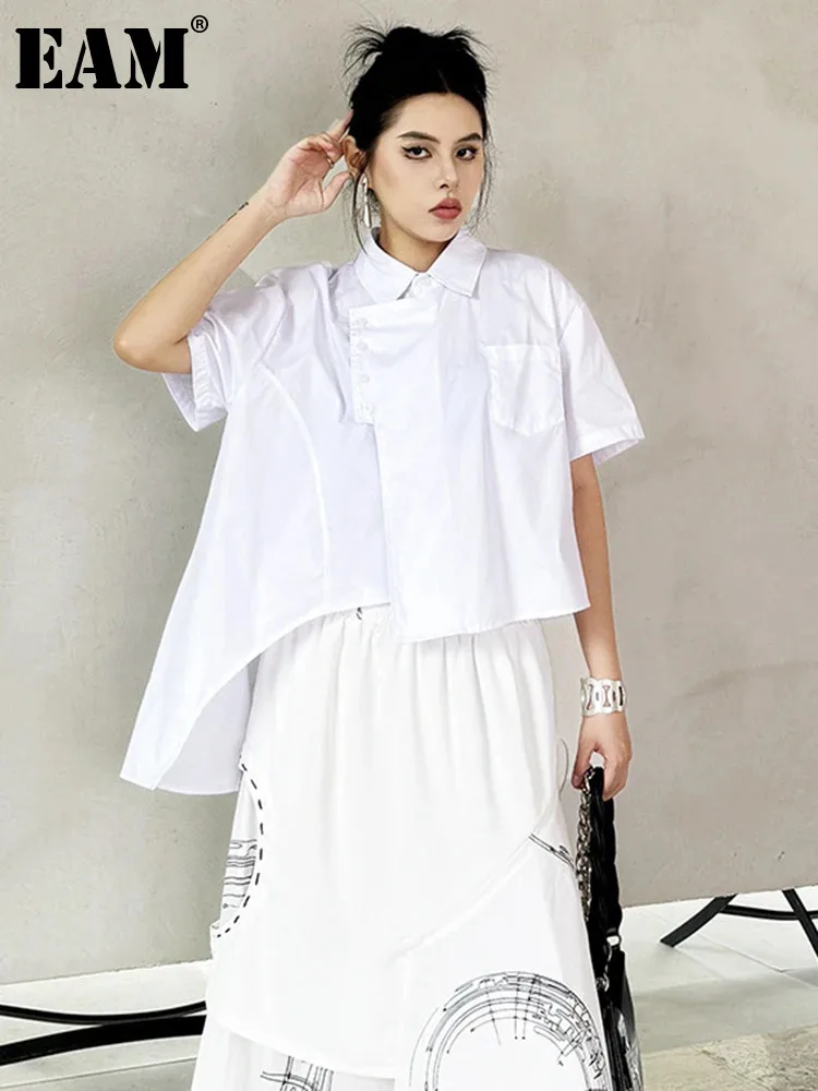 

[EAM] Women White Irregular Hem Big Size Casual Blouse New Lapel Short Sleeve Shirt Fashion Tide Spring Summer 2024 1DH5570