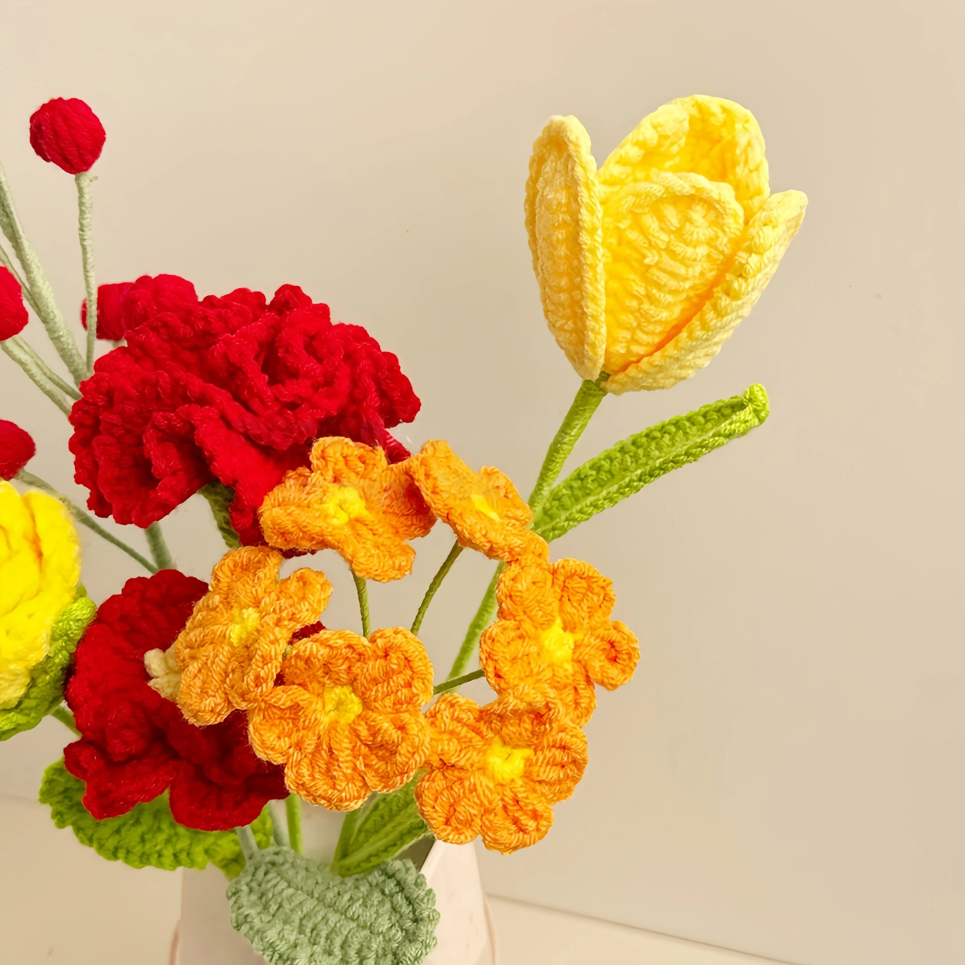 6 قطع من خيوط الكروشيه المختلطة المصنوعة يدويًا باقة الزهور الاصطناعية - زهور القرنفل باللون الأحمر الفاوانيا والهدايا لديكور المنزل #3