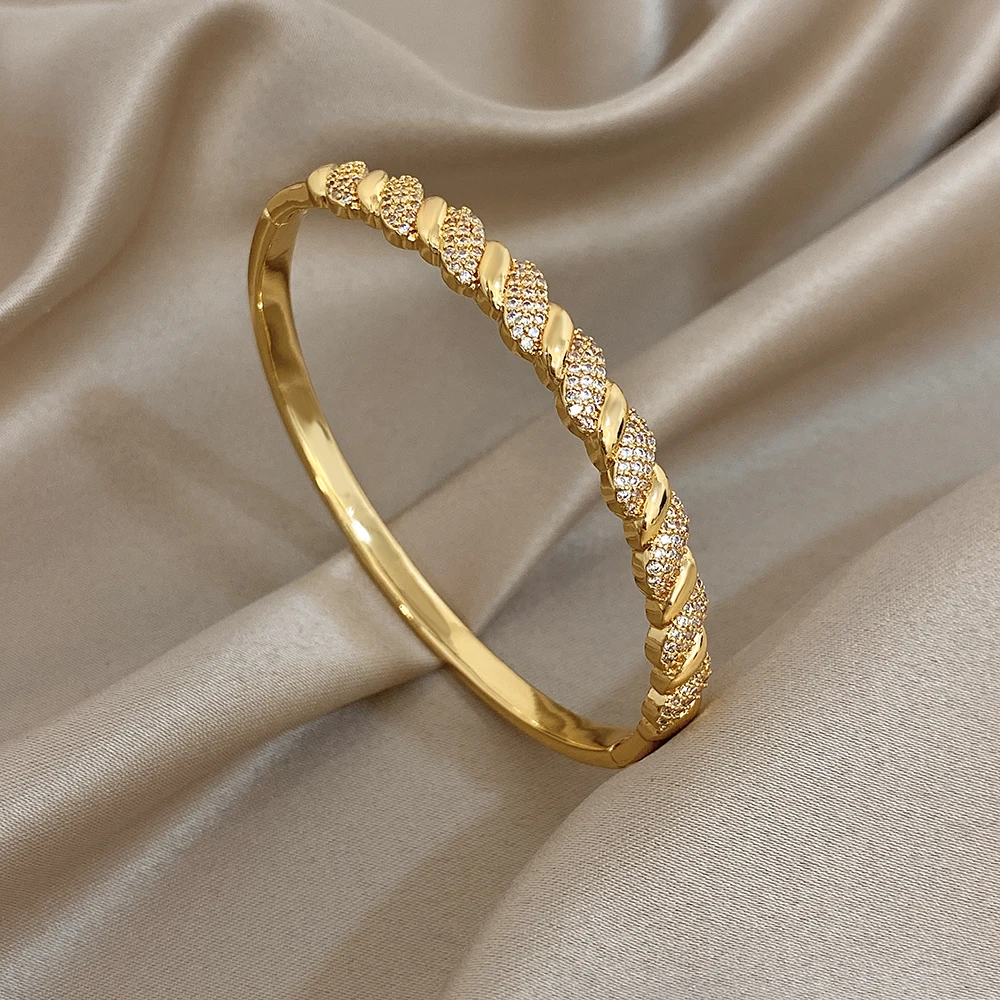 

Exquisite Shiny Zircon Gold Plated Bracelets for Women Elegant Irregular Round Spring Open Bangle Bracelet Luxury Jewelry Gift