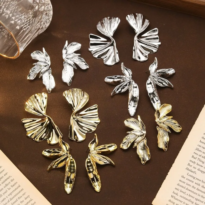 

New Beautiful Retro 3D Large Flower Leaf Earrings Fashion Accessories Women's Festival Gifts Daily Allergy Prevention