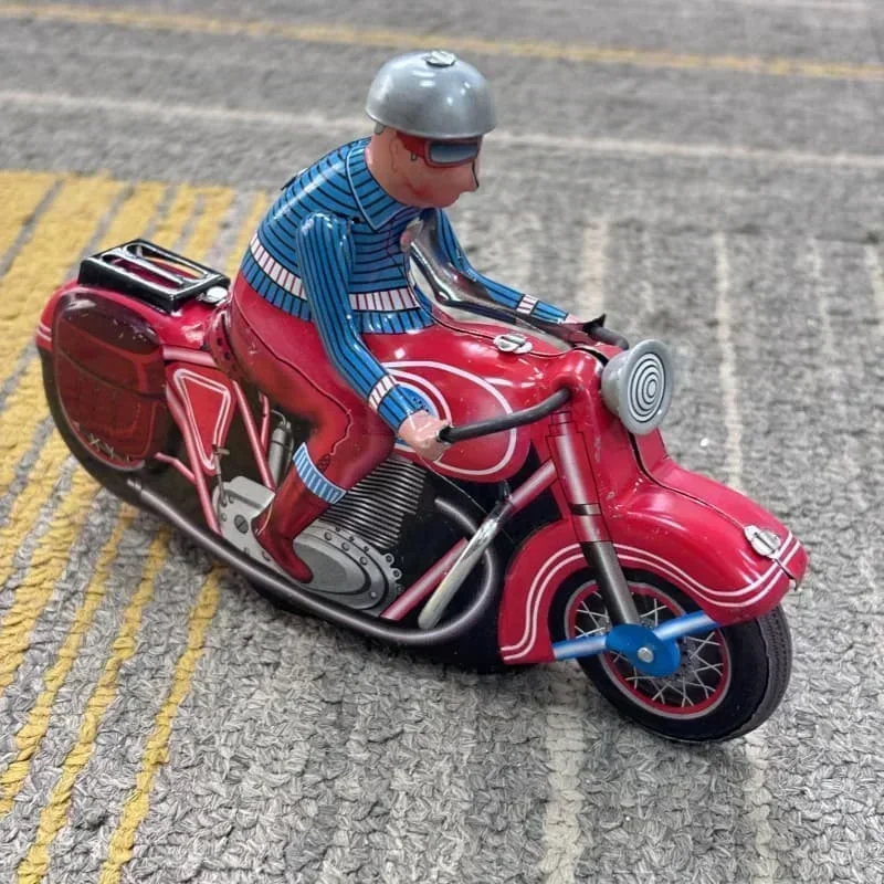 Giocattolo a carica in metallo di latta Modello di ornamento per stanza di motocicletta rossa Modello di orologeria per motocicletta Modello divertente Regalo di compleanno