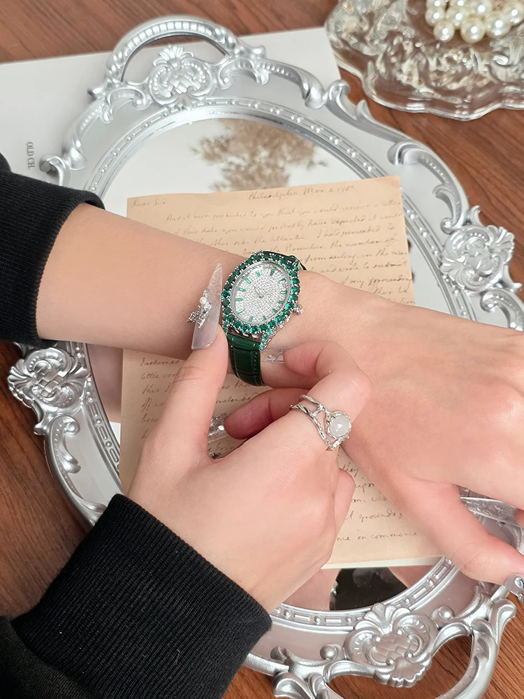 Elegant Women'S Watch Oval DialFemale Student Design Bracelet Style Versatile And Stylish Suitable As A Gift Or Birthday Present