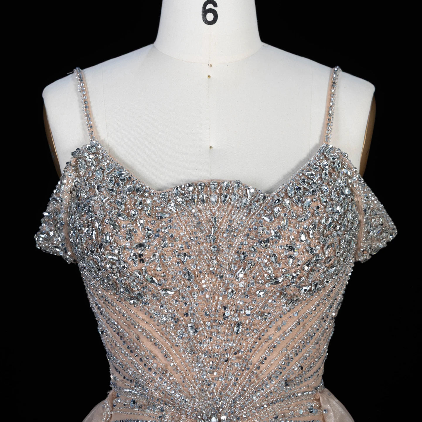 Sharon Said Abendkleid Luxuriöses Meerjungfrauenkleid aus Tüll mit Schulterfreiem Design und Spaghetti-Trägern Dubai Formelles Partykleid mit Überrock SS008 Maßanfertigung – Detail 7