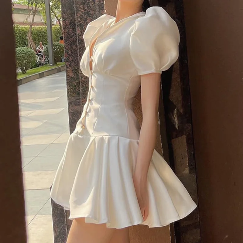 French White Fluffy Sleeve Dress Design Sense V-Neck Tight Waist Slimming Skirt 2024 Spring And Summer Dress Party Women's Wear